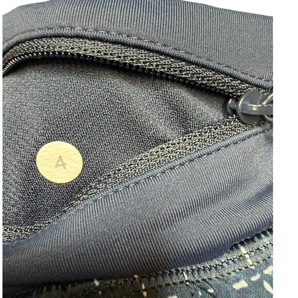 Lululemon Pace Setter Skirt/Skort  Exploded Sashiko Cross Inkwell Ghost  Size 4 - Picture 11 of 11